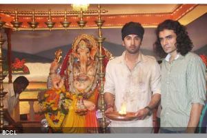 Ranbir Kapoor places Rockstar CD at Lord Ganesha's feet